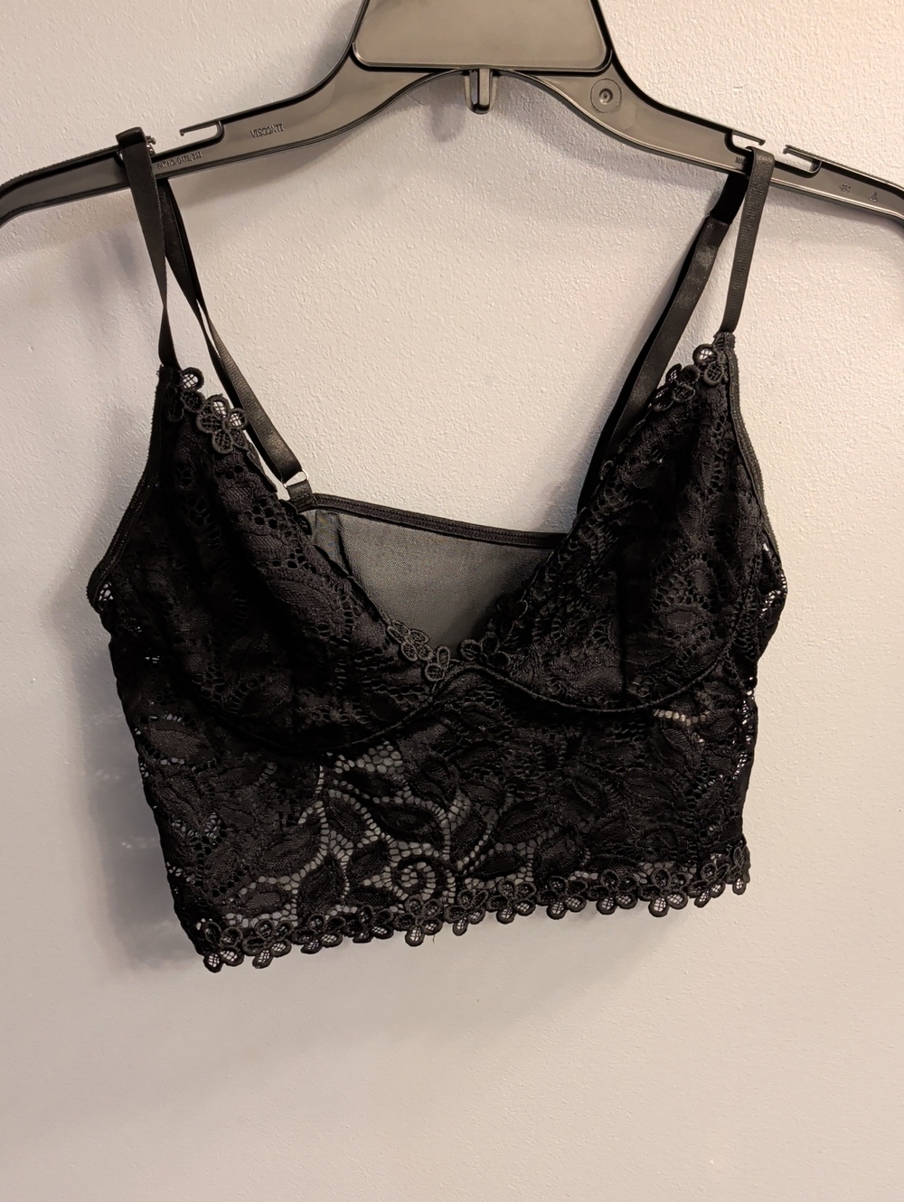 SHEIN Black Floral Lace Bralette Crop